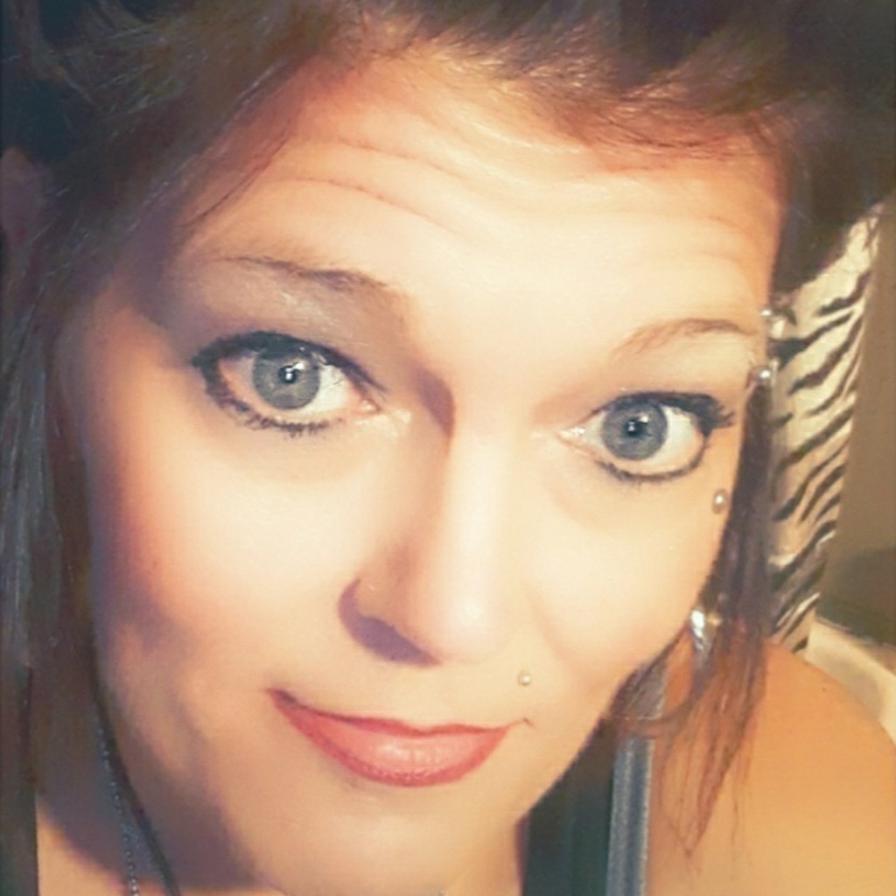 Meet your Posher, Jenn